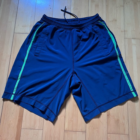Lululemon shorts - Picture 2 of 4
